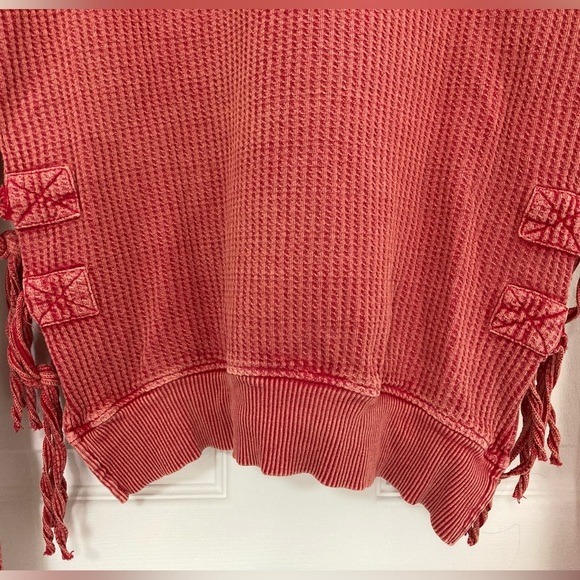 FREE PEOPLE INTERLAKEN RED WAFFLE BOHO LONG SLEEVE TOP - Size Small - Picture 8 of 11